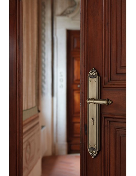 MANILLA PLACA pequeña. Linea cali. Patina mate