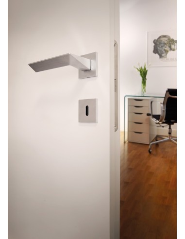 TRIO ZINCRAL. manilla roseta bocallave.