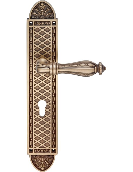 ZAARA. manilla placa.